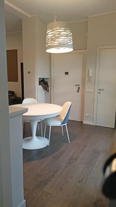 Elegant Metro A - By Openroma Apartment