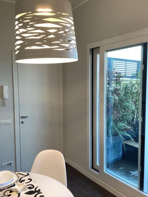 Apartment Elegant Metro A - By Openroma *