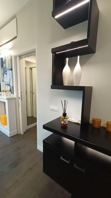Elegant Metro A - By Openroma Apartment Rom